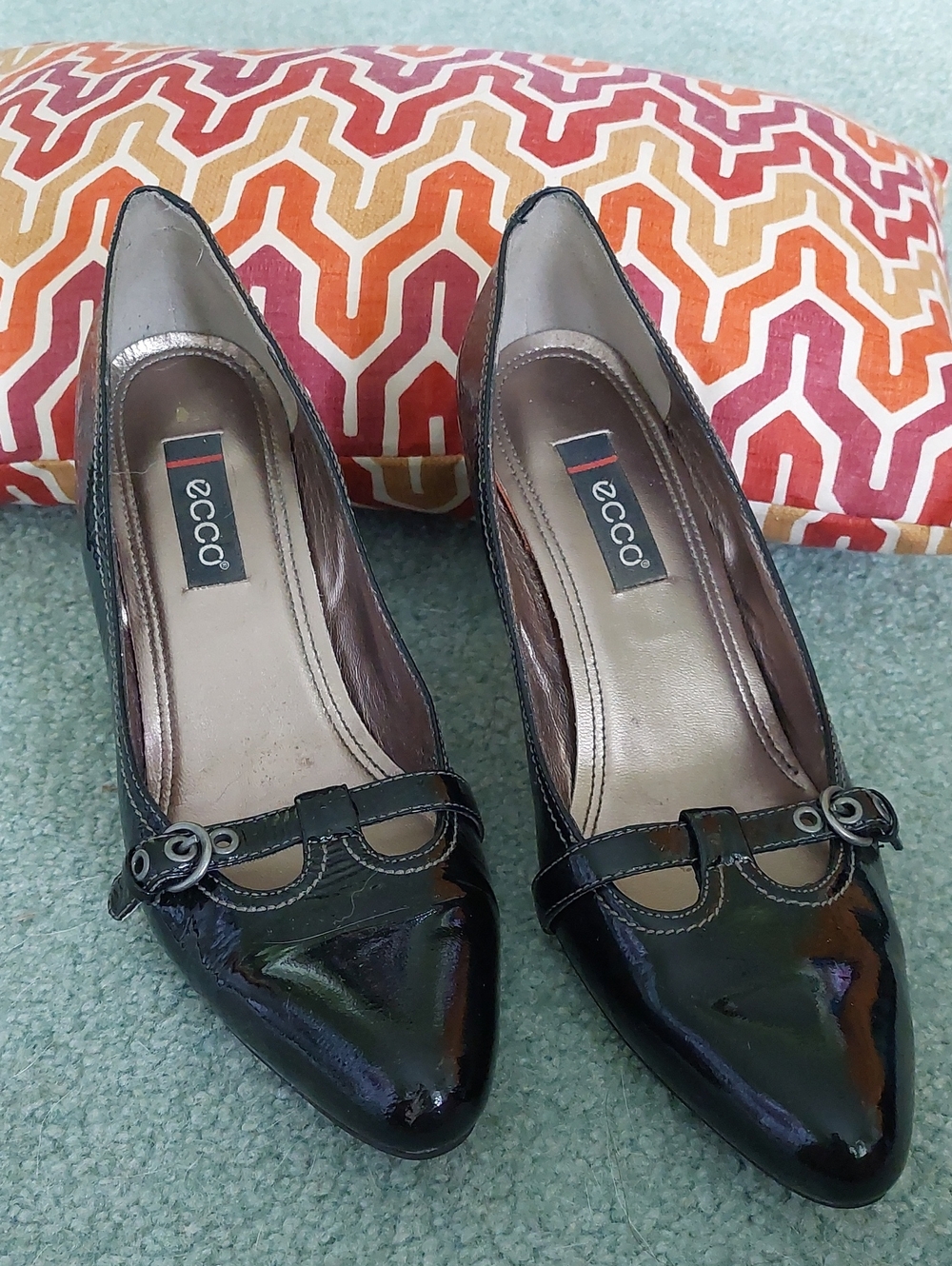 Ecco Black Patent Pointed Toe Heels with Strap Detail